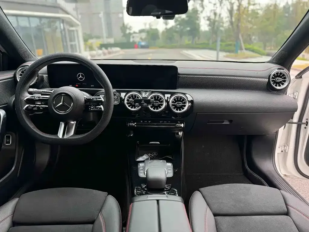 Mercedes-Benz A-Class 2023 из CN, фото 3