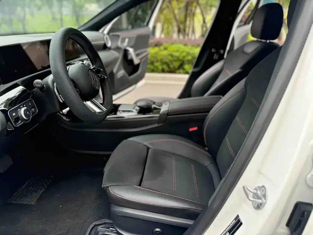 Mercedes-Benz A-Class 2023 из CN, фото 4