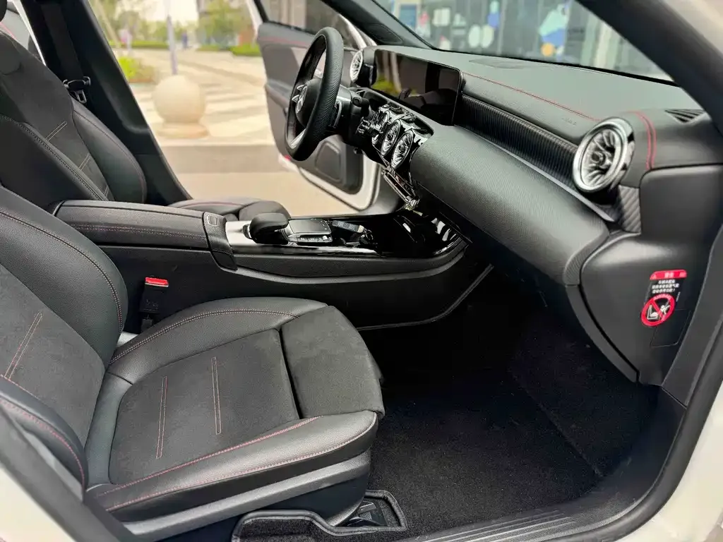 Mercedes-Benz A-Class 2023 из CN, фото 10