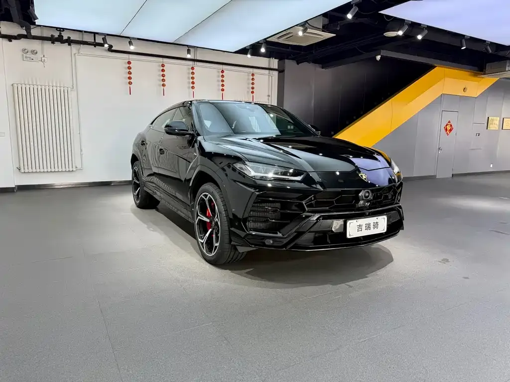 Lamborghini Urus — фото 2