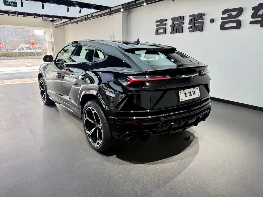 Lamborghini Urus — фото 5