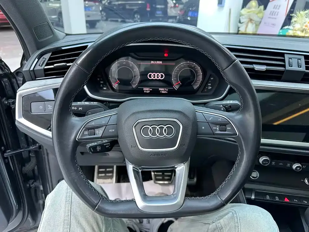 Audi Q3 2024 из CN, фото 5