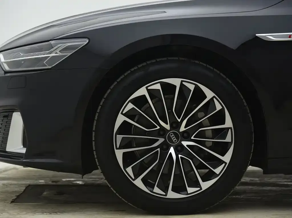 Audi A7L — фото 4