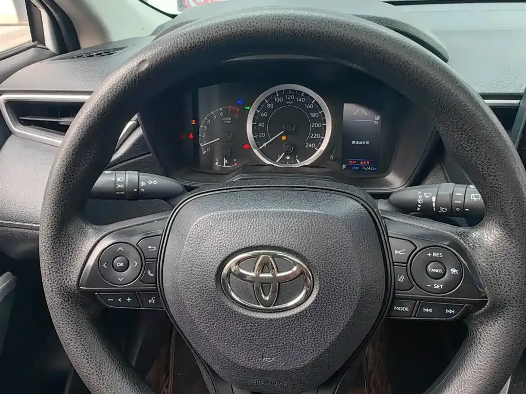 Toyota Corolla Cross — фото 10