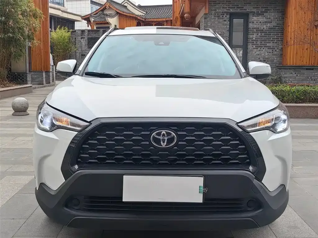 Toyota Corolla Cross — фото 9
