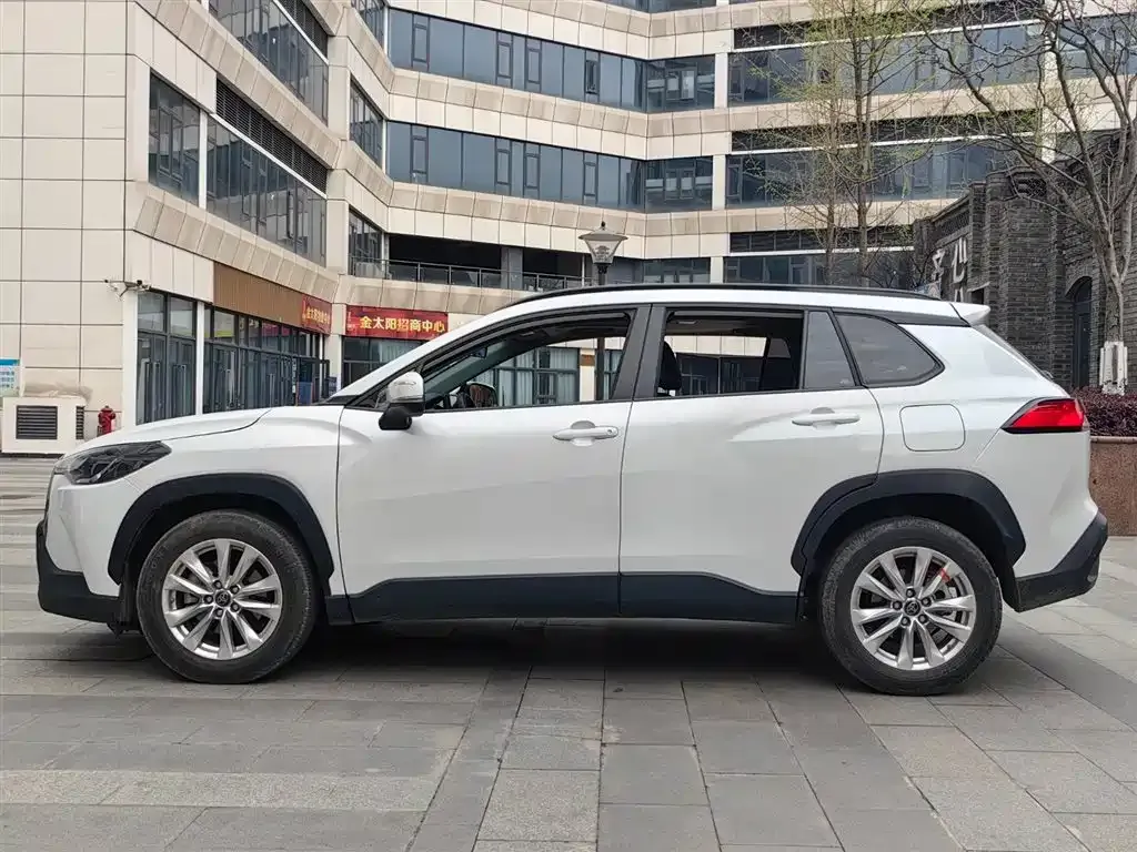 Toyota Corolla Cross — фото 2