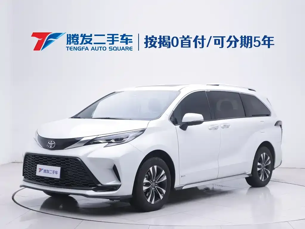 Toyota Granvia — фото 1