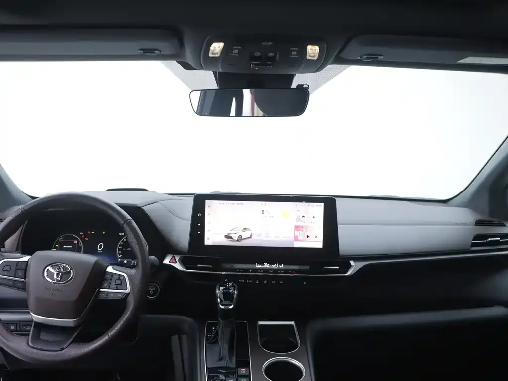 Toyota Granvia — фото 9