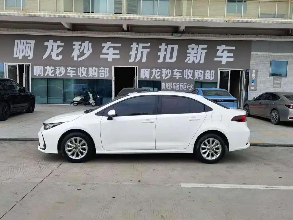 Toyota Corolla 2022 из CN, фото 8