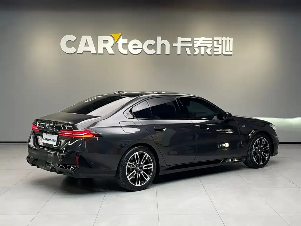 BMW 5 Series (Import) — фото 10