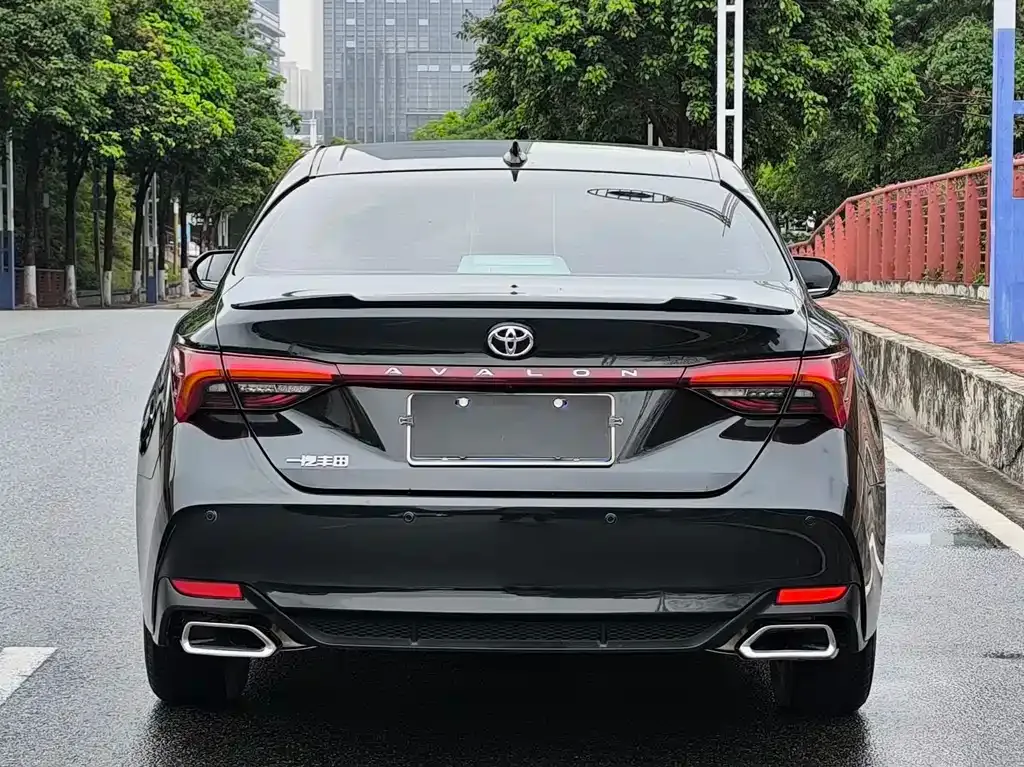 Toyota Avalon 2023 из CN, фото 4