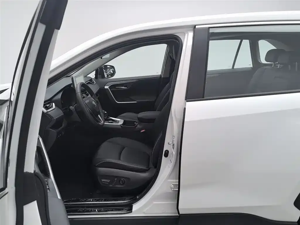 Toyota RAV4 2021 из CN, фото 3