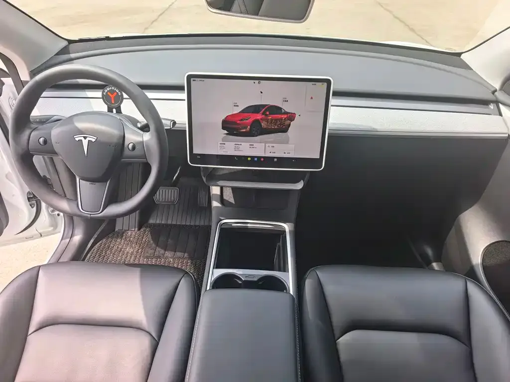 Tesla Model Y — фото 5