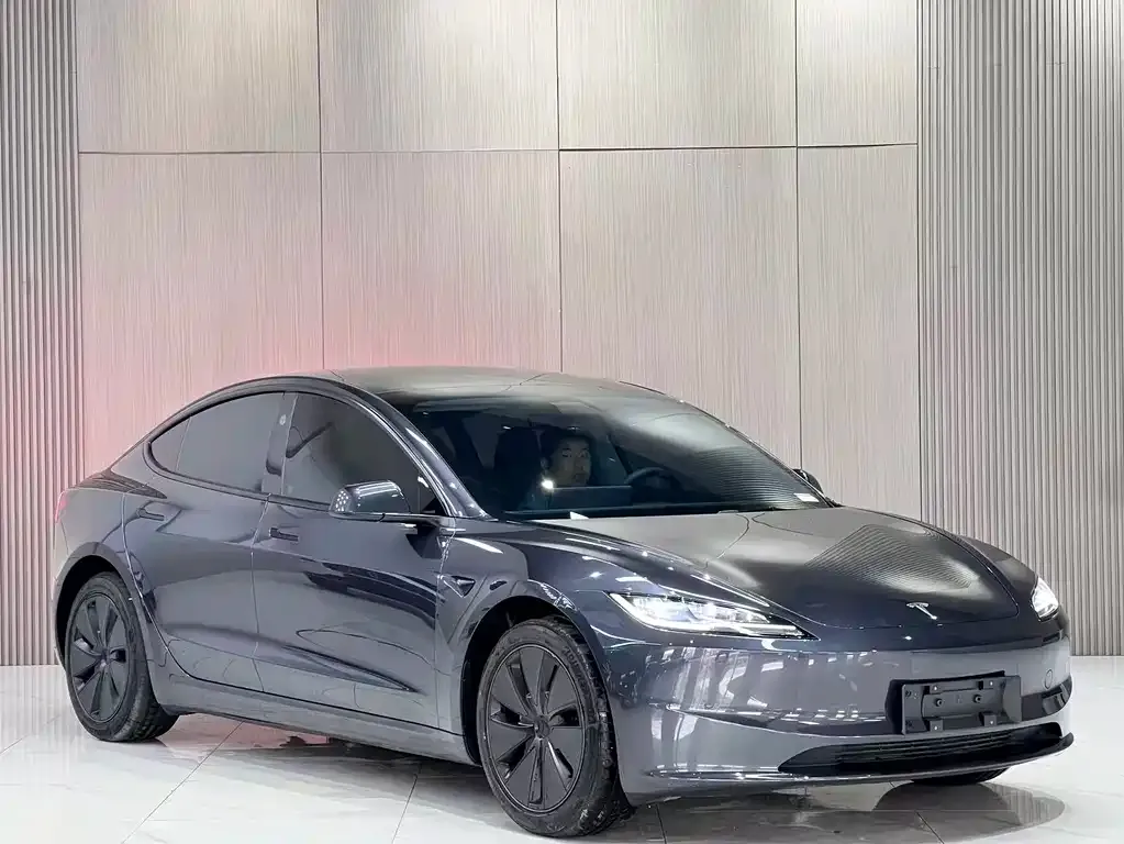 Tesla Model 3 — фото 5