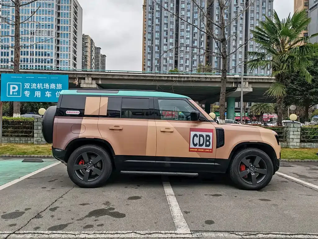 Land Rover Defender — фото 10