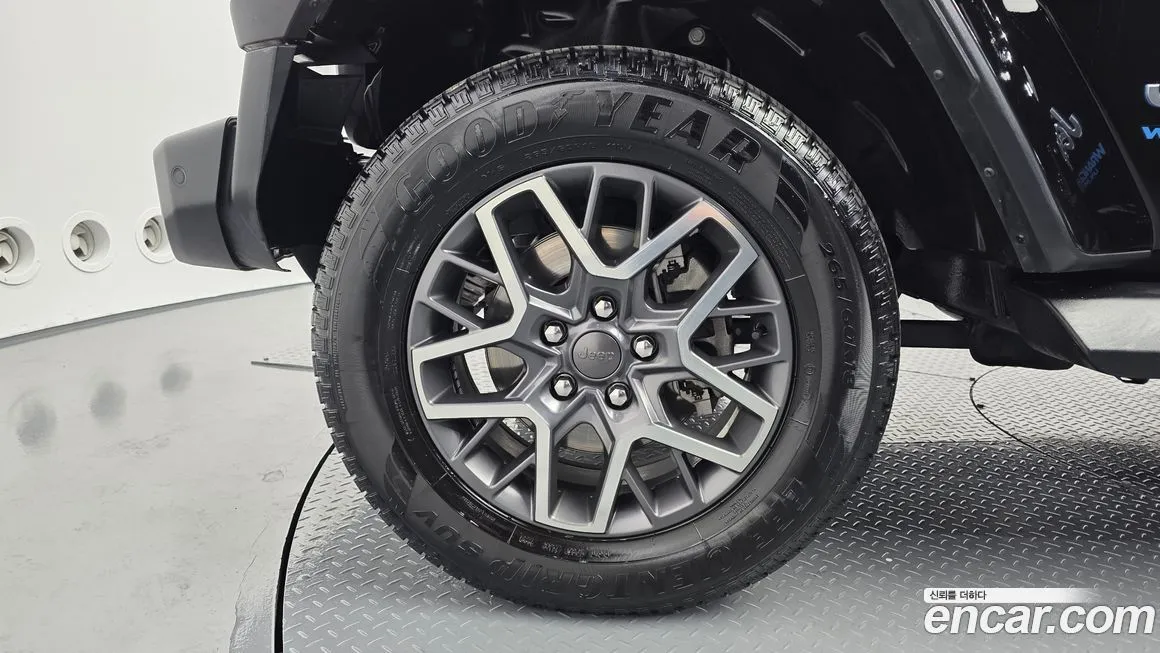 Jeep Wrangler 2021 из KR, фото 8