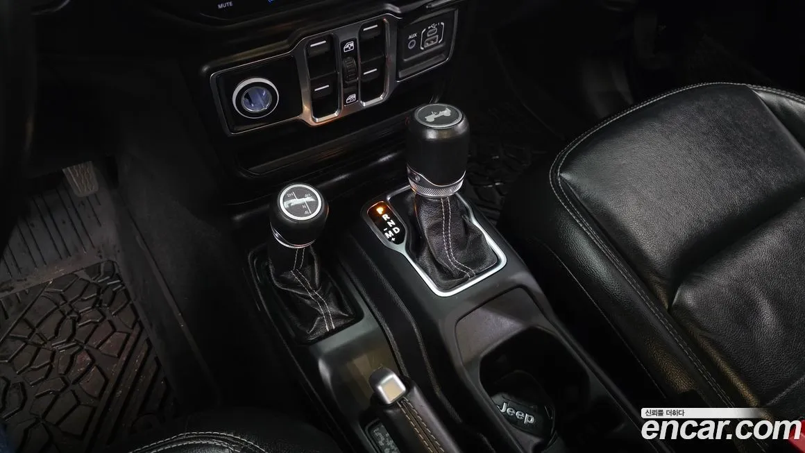 Jeep Wrangler 2021 из KR, фото 10