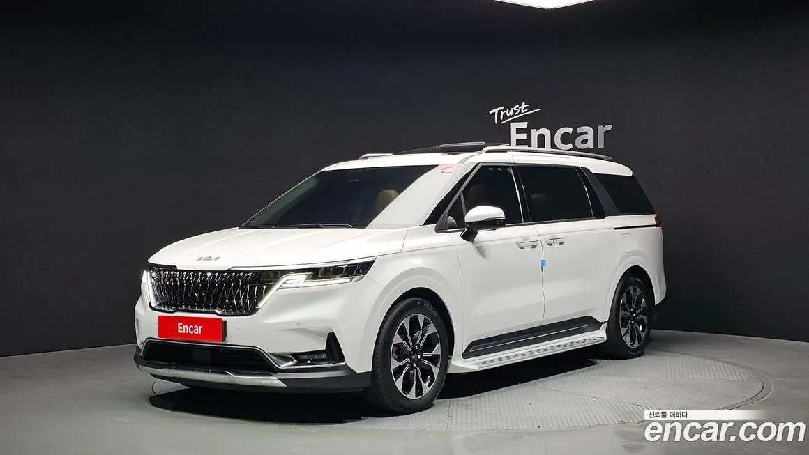 Kia Carnival — фото 1