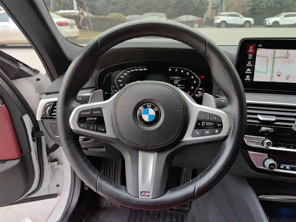 BMW 5 Series — фото 5