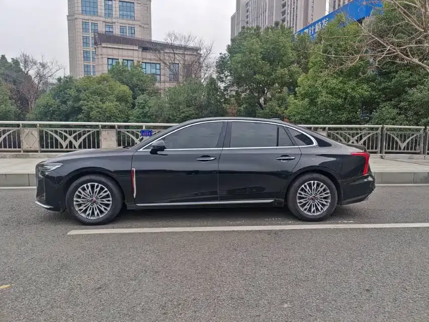 Hongqi H5 — фото 8