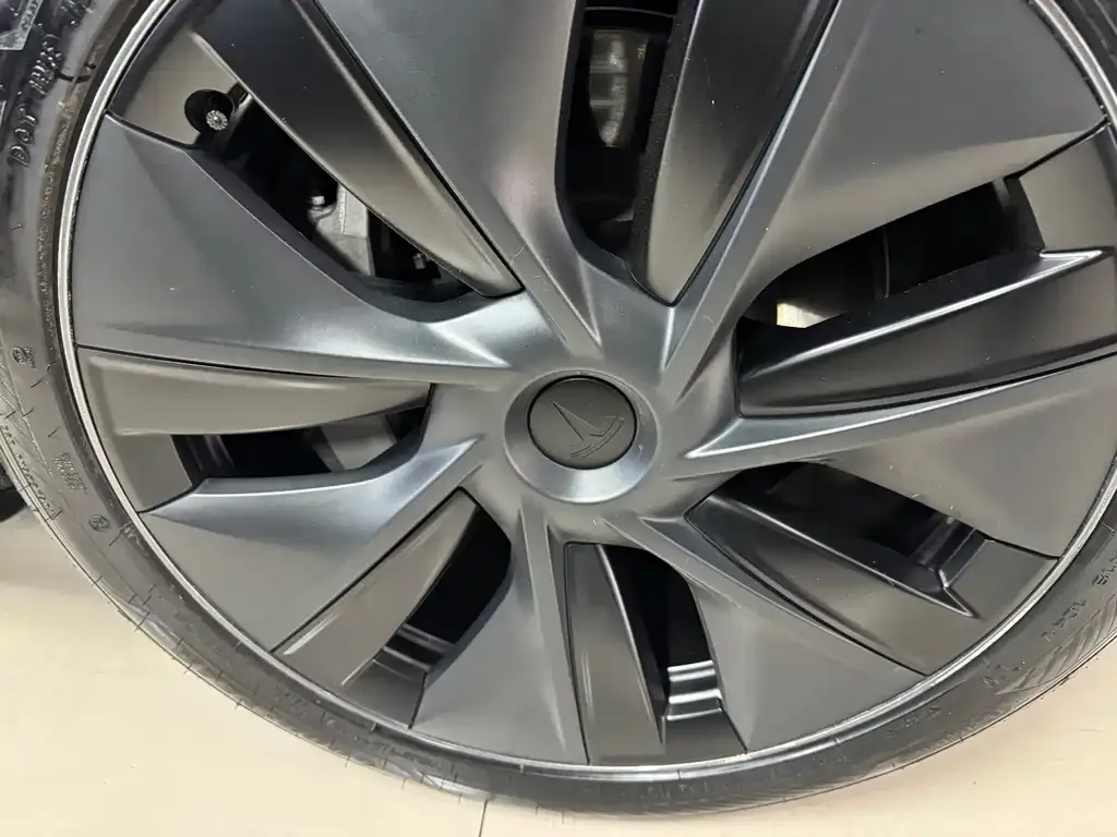 Tesla Model Y 2024 из CN, фото 8