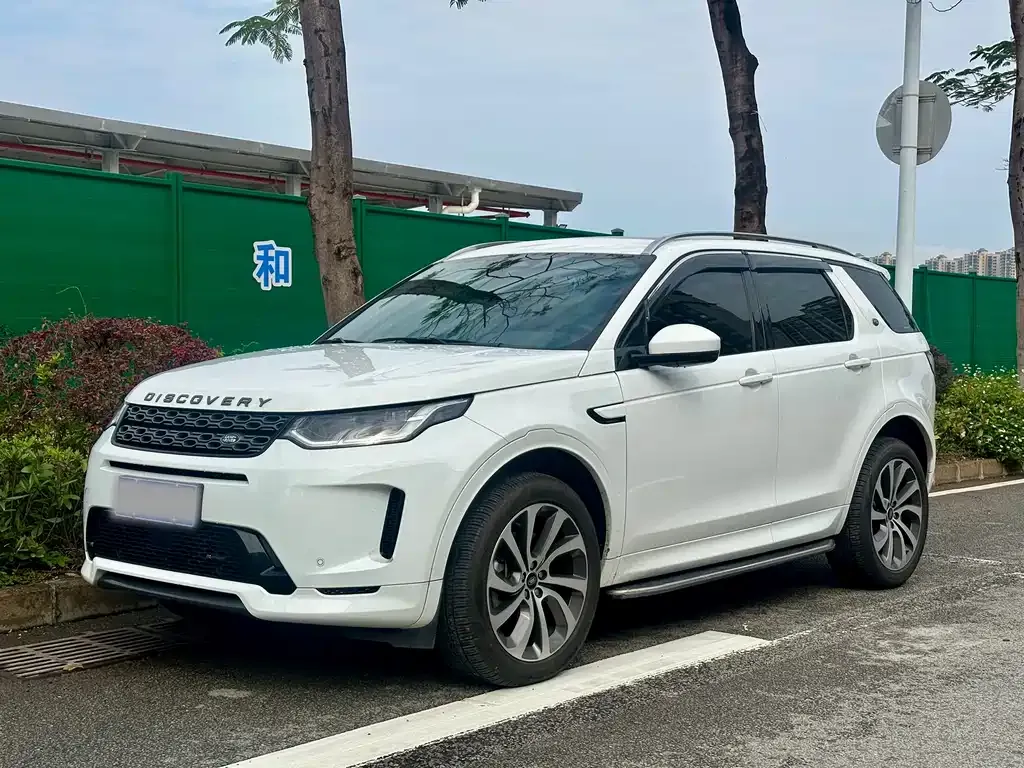 Land Rover Discovery Sport — фото 1