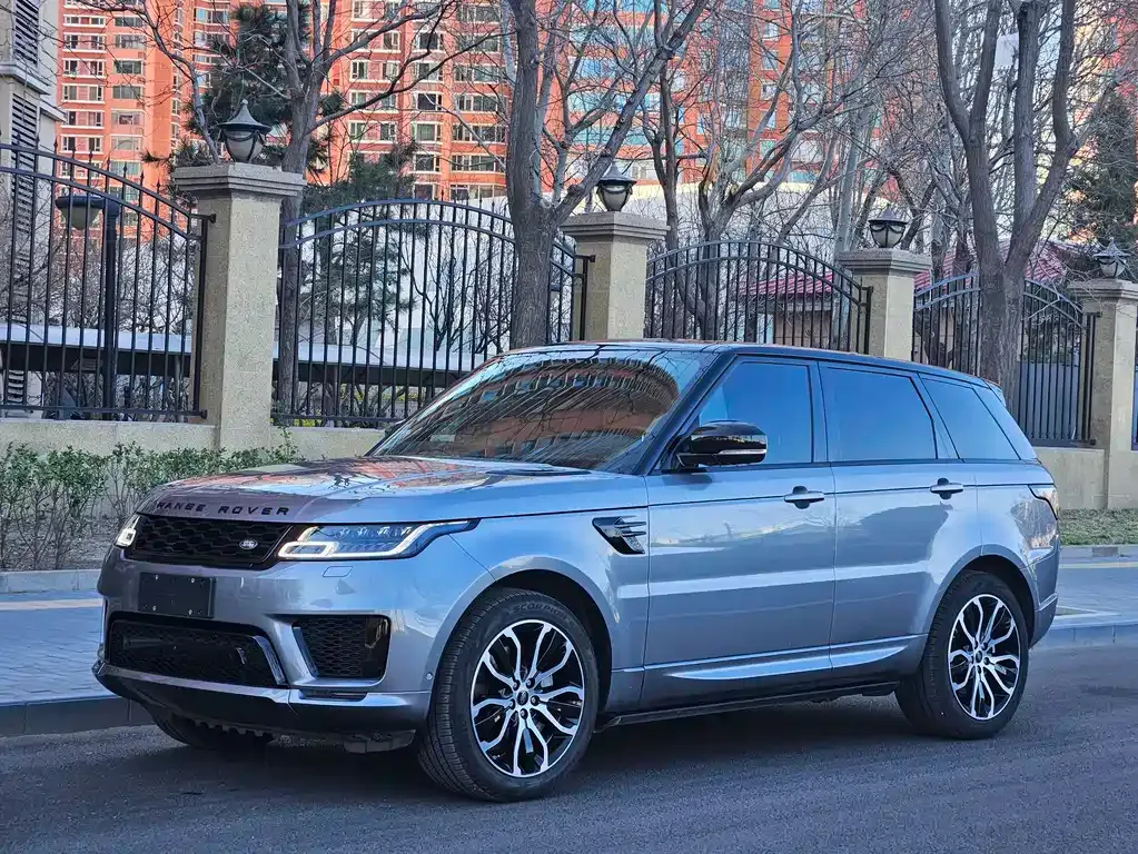 Land Rover Sport — фото 1