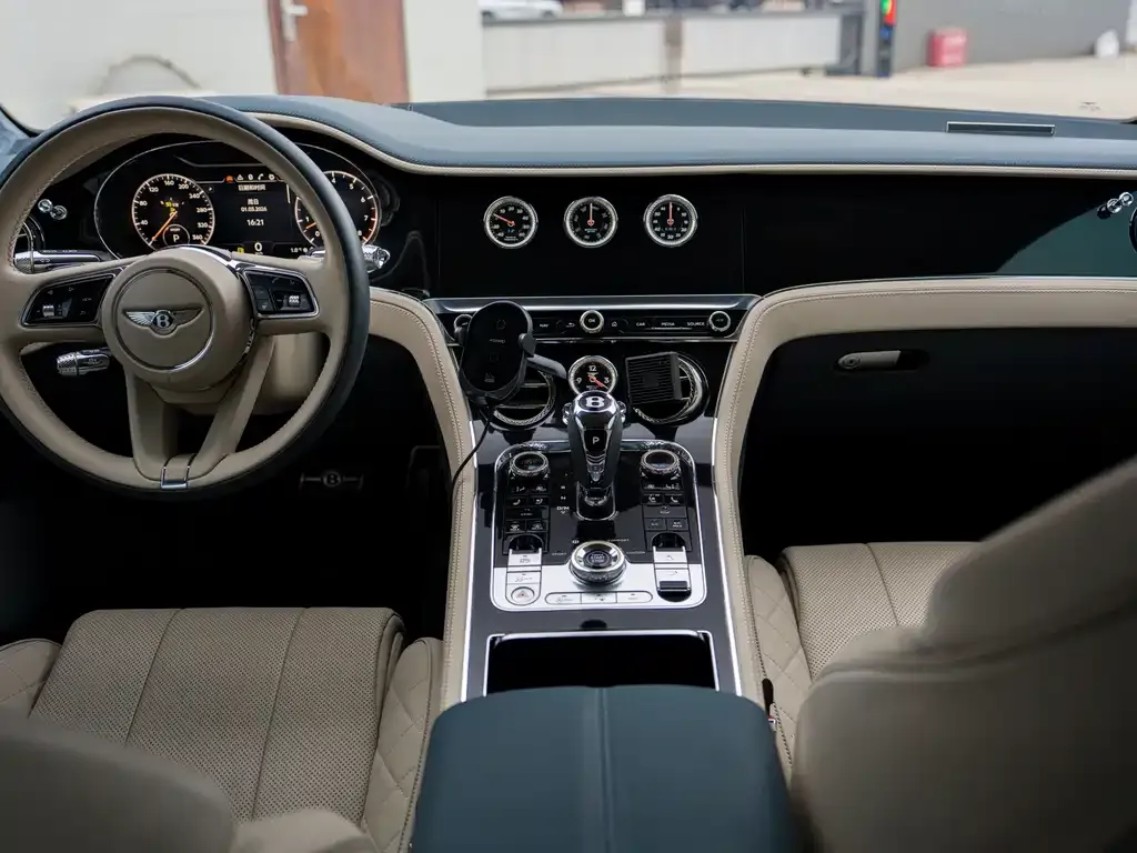Bentley Continental — фото 4