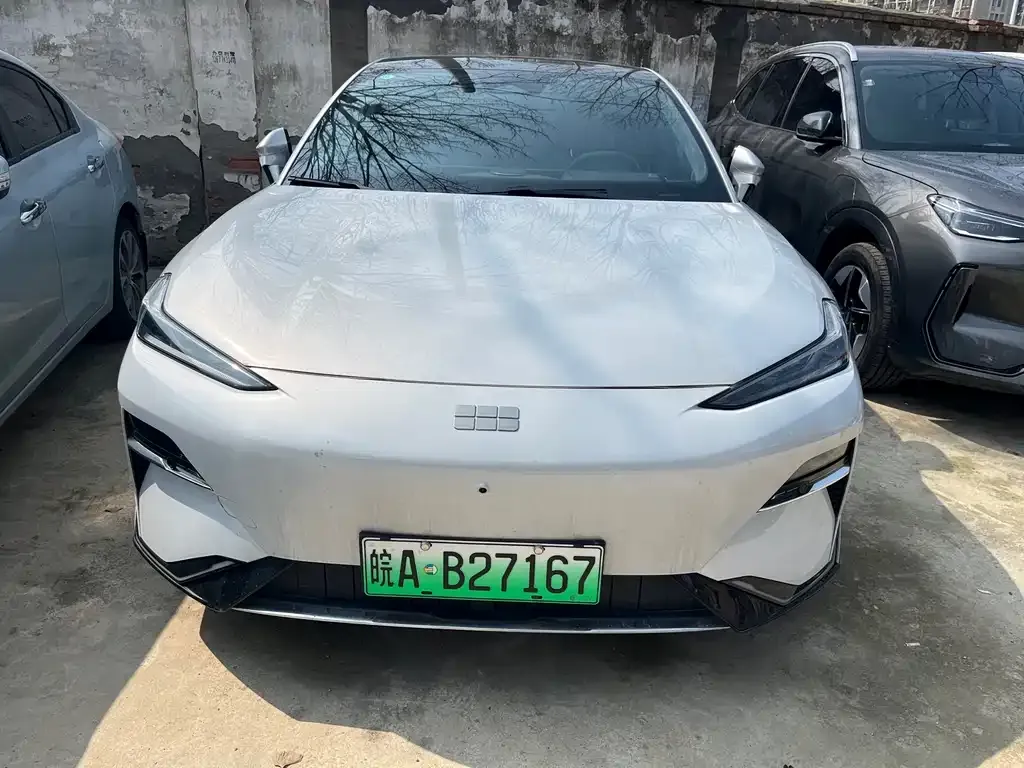 Geely Galaxy E8 — фото 3
