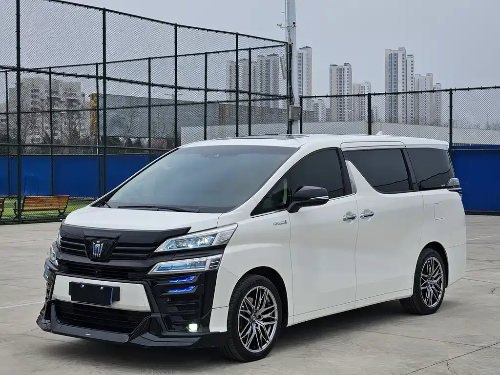 Toyota Vellfire 2022 из CN, фото 1