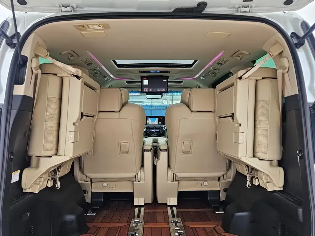 Toyota Vellfire 2022 из CN, фото 3
