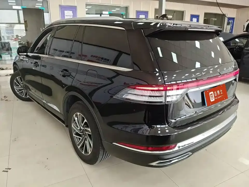 Lincoln Aviator 2023 из CN, фото 3