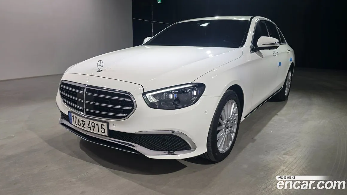 Mercedes-Benz E-Class — фото 1