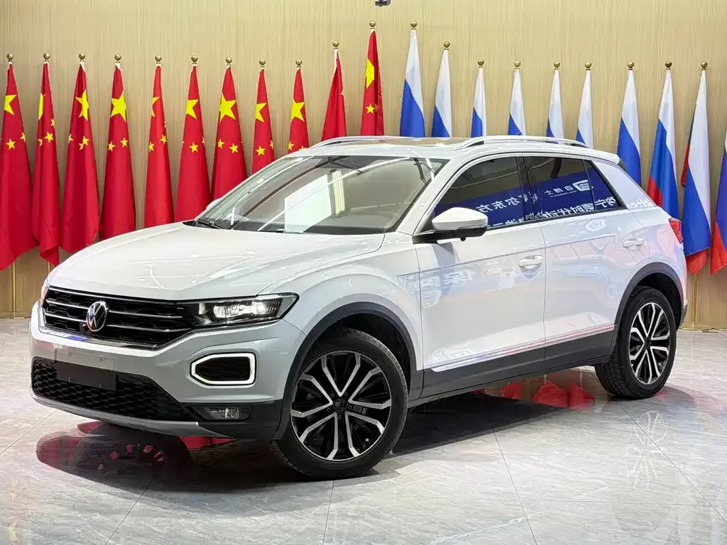 Volkswagen T-Roc — фото 1