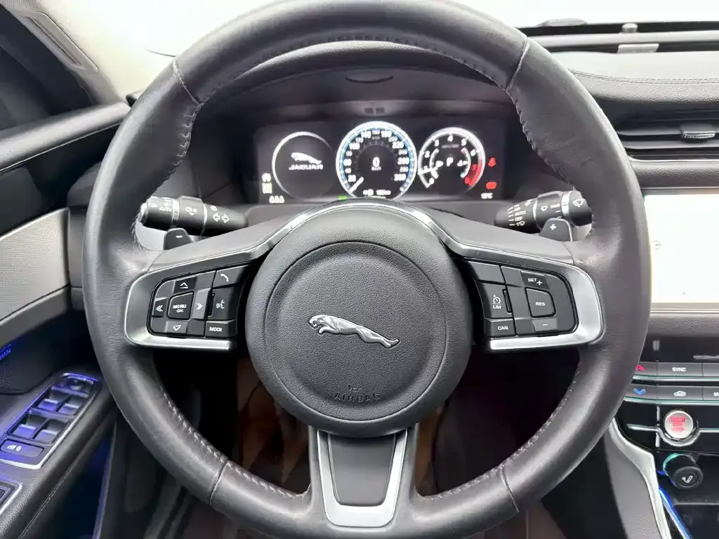 Jaguar XFL 2021 из CN, фото 3