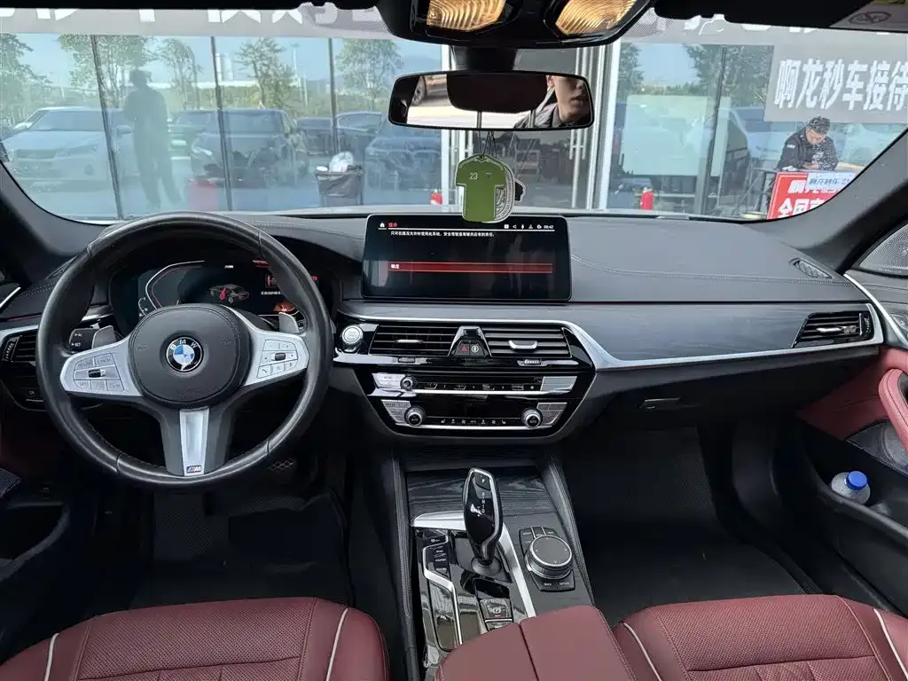 BMW 5 Series — фото 2