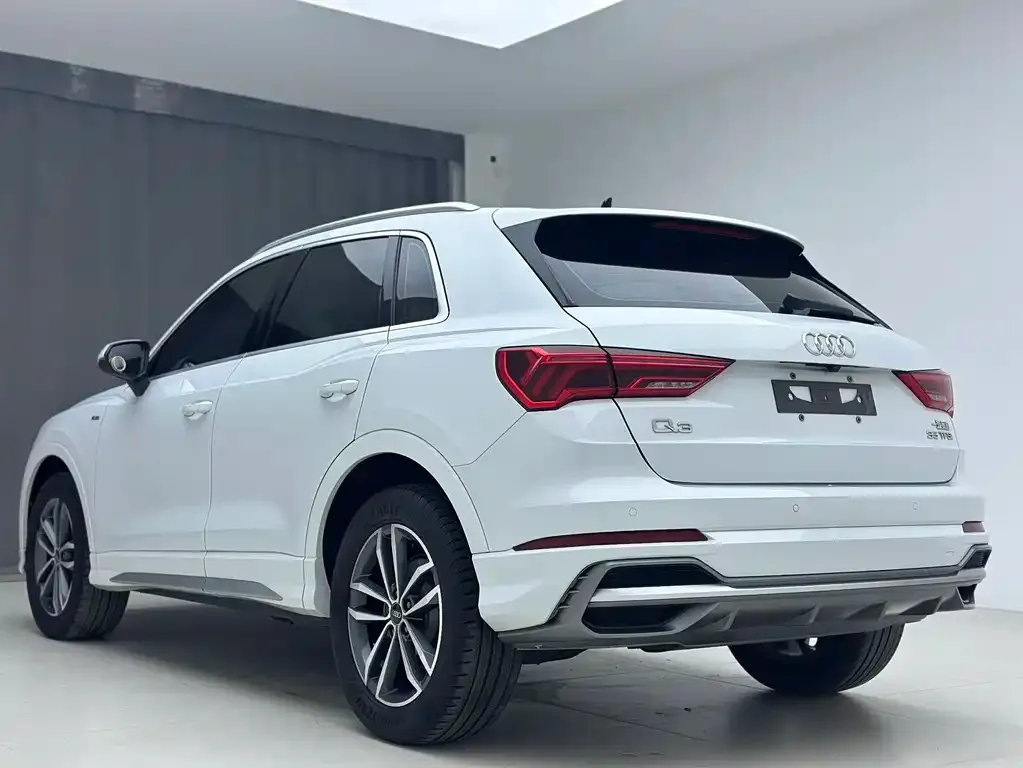 Audi Q3 — фото 7