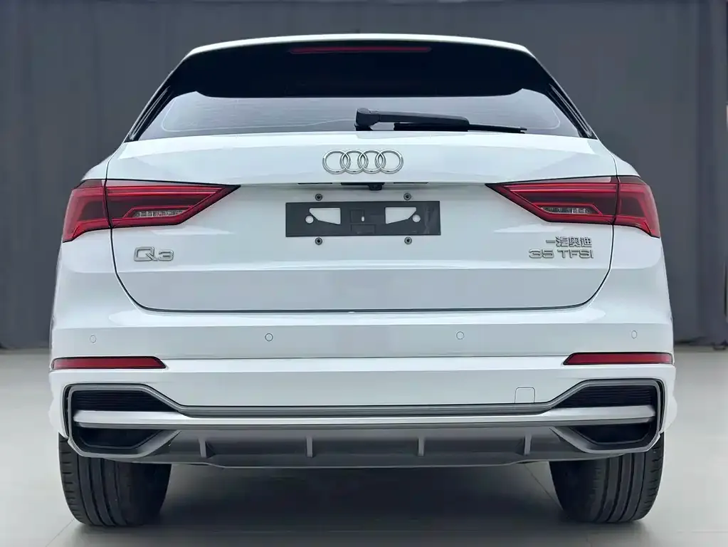 Audi Q3 — фото 9
