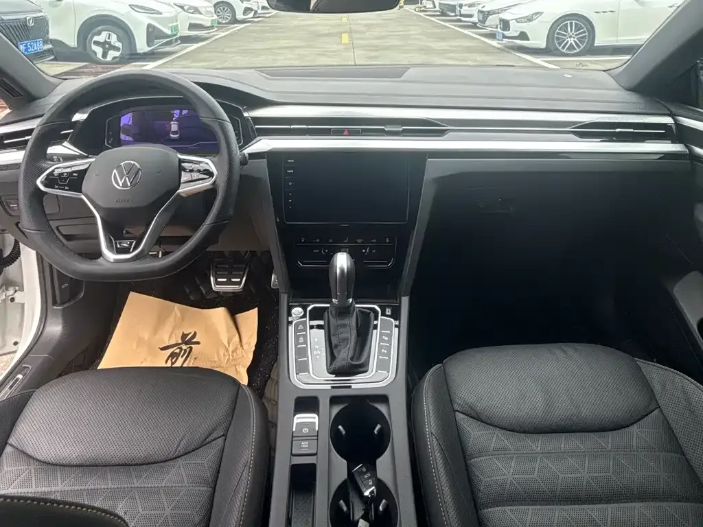 Volkswagen CC 2022 из CN, фото 4