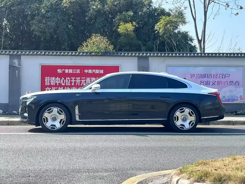 Hongqi H9 — фото 8