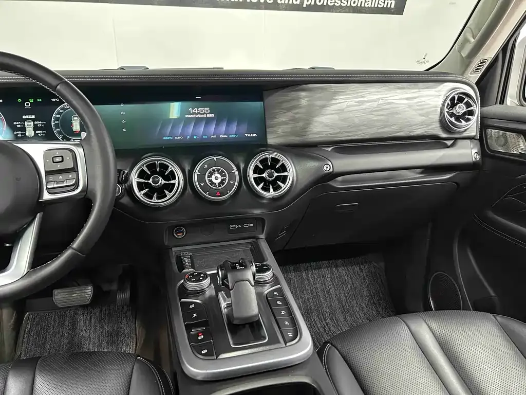 Tank 300 — фото 2