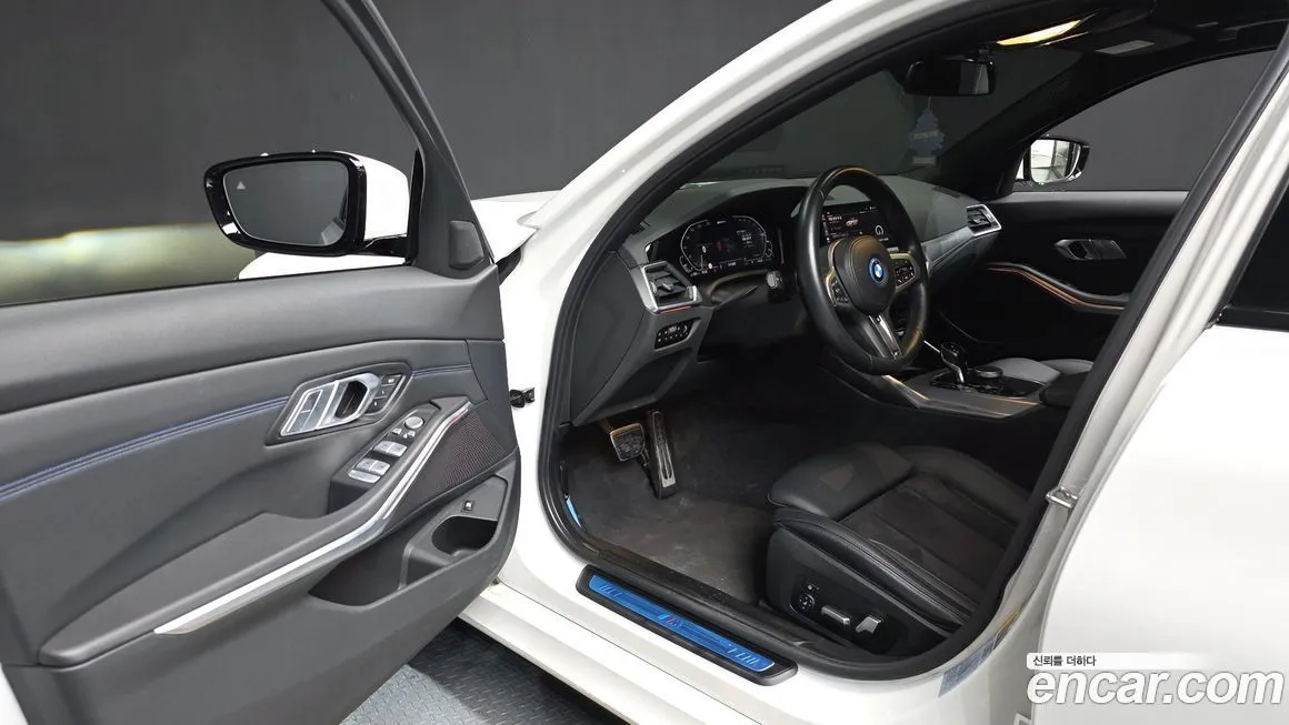 BMW 3-Series 2022 из KR, фото 6