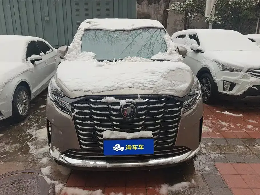 Buick GL8 2023 из CN, фото 10