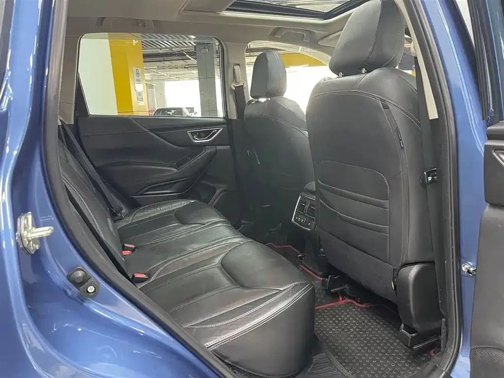 Subaru Forester — фото 8