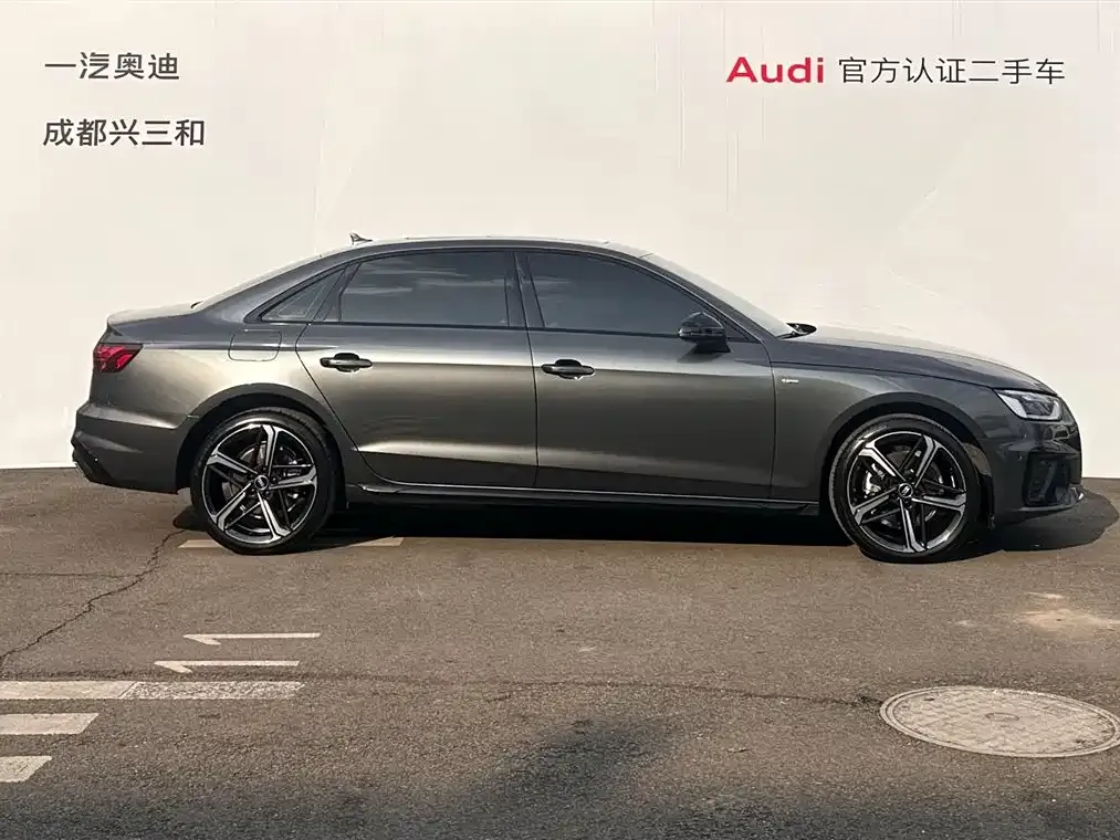 Audi A4L — фото 5