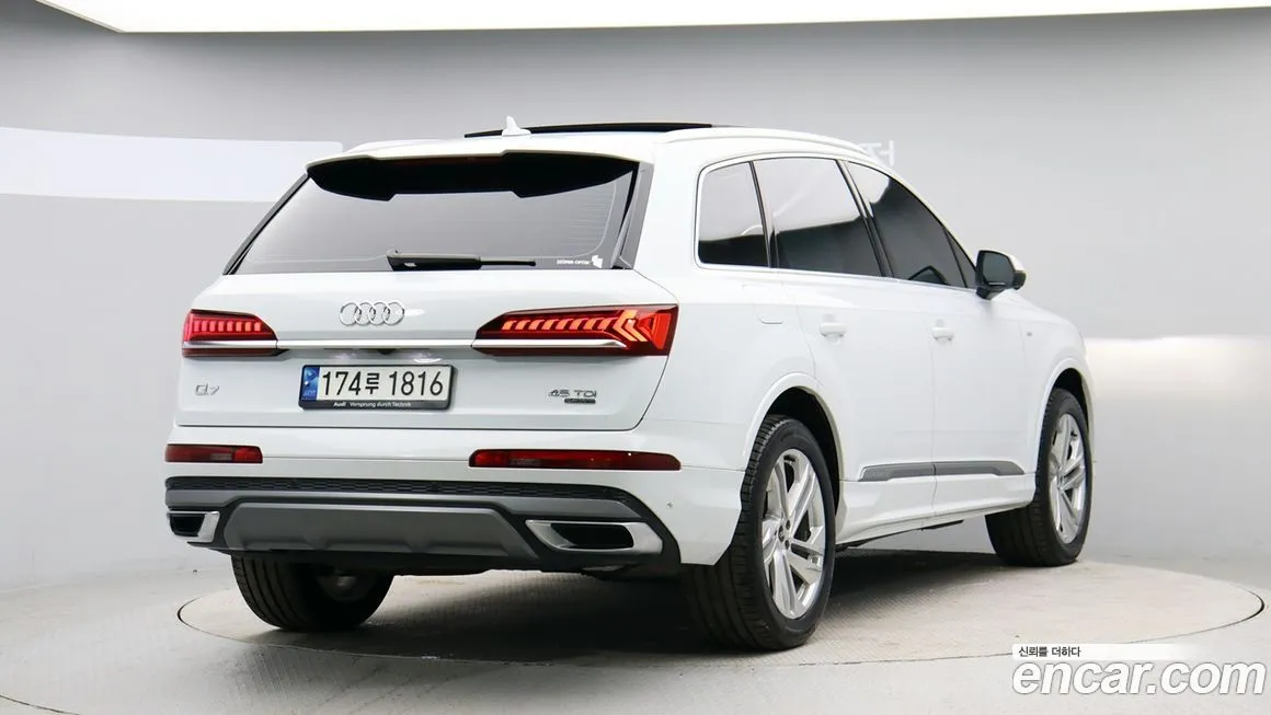 Audi Q7 — фото 2