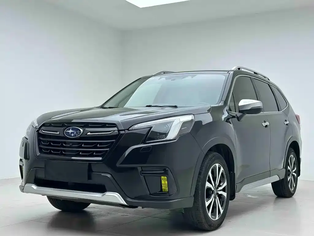 Subaru Forester — фото 1