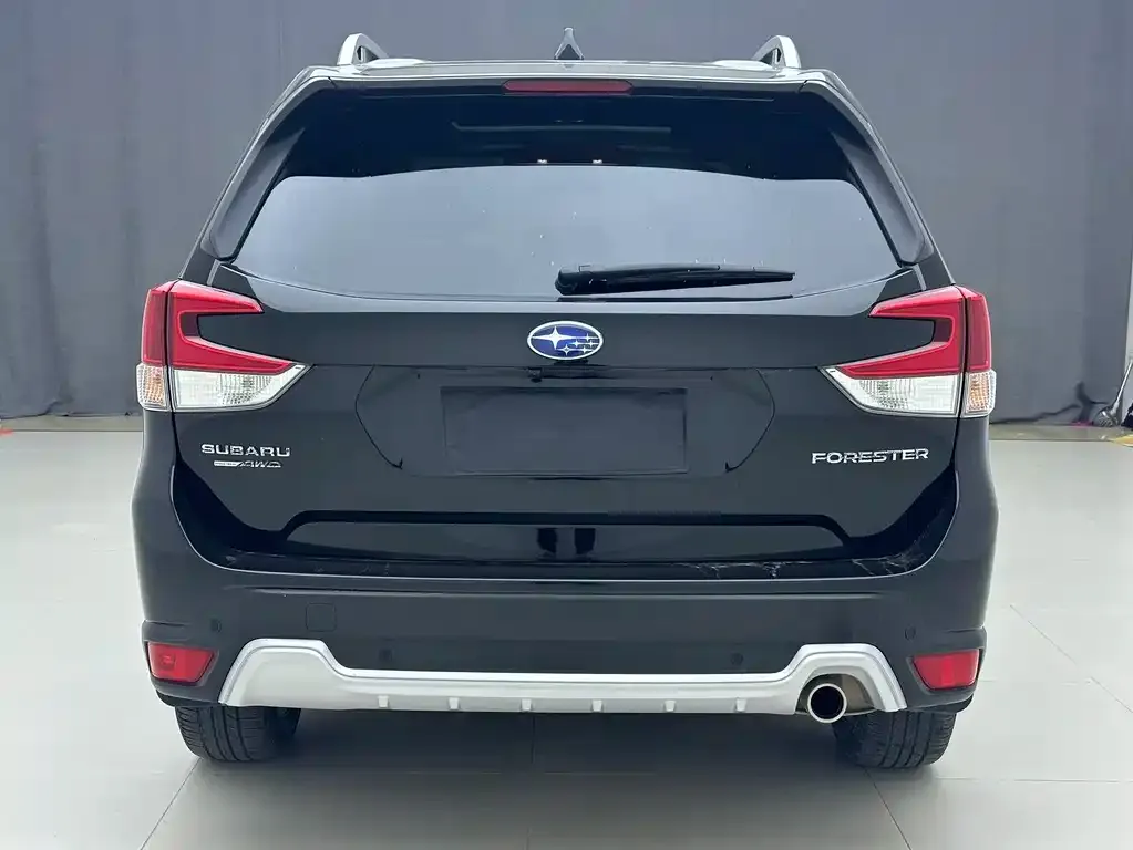 Subaru Forester — фото 2