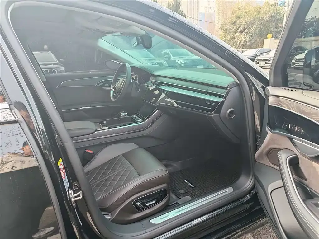 Audi A8 2025 из CN, фото 5