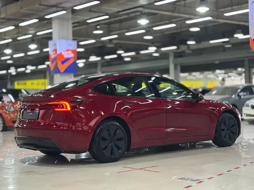 Tesla Model 3 2023 из CN, фото 3